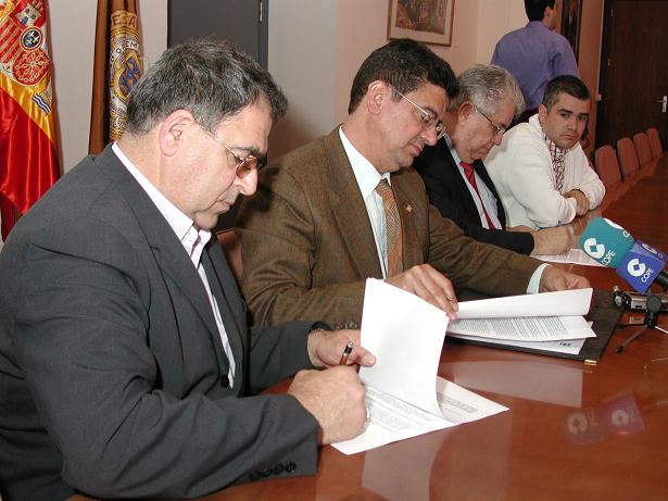 Firma de un convenio entre la ULPGC, la FULP y el Ayuntamiento de Teror