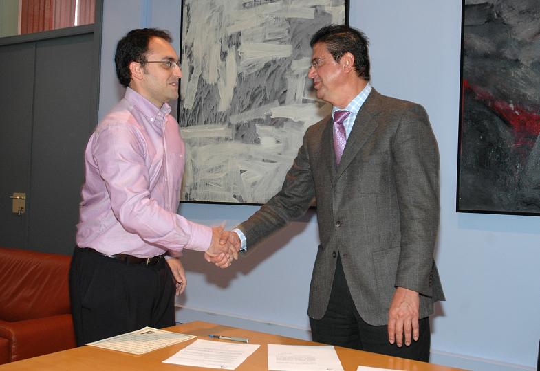 José Miguel Santos, nuevo director de Recursos en Internet y Software Libre del Vicerrectorado de Desarrollo Institucional y Nuevas Tecnologías, y el Rector de la ULPGC, Manuel Lobo