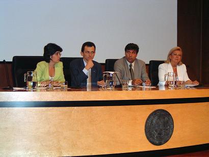 La subdelegada del Gobierno de Canarias, Carolina Darias, el astronauta Pedro Duque, el Vicerrector de Investigación y Desarrollo de la ULPGC, Antonio Fernández y la Subdirectora de Relaciones Institucionales del INTA