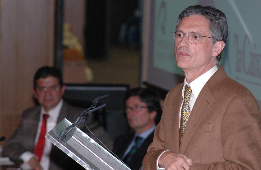 Luis Rojas Marcos en un momento de la conferencia