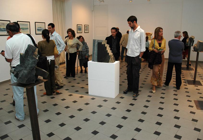 La sala de exposiciones de la ULPGC acoge la muestra Descubrimientos del artista canario