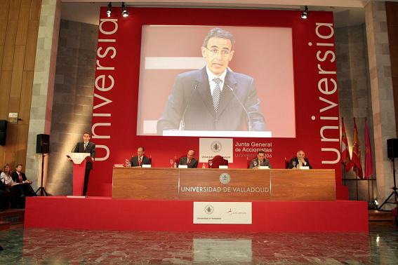 La reunión se celebró en el Paraninfo de la Universidad de Valladolid