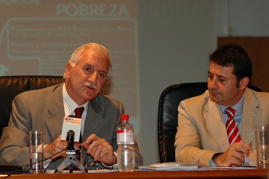 El Director de la Casa de África, Juan Alfonso Ortiz, y el Vicerrector de Relaciones Internacionales y Comunicación de la ULPGC, Pablo Martel