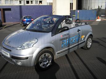 Prototipo de Cibercoche que será presentado en el Congreso Eurocast 2007