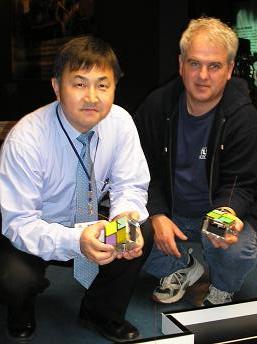 Los entrenadores del equipo, el Dr. Man-Hook Han y Peter Unterkreuten