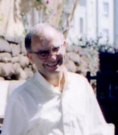 Dr. Virgilio Moya