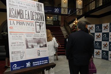 Imagen del hall del Gabinete Literario, lugar donde se celebró el acto