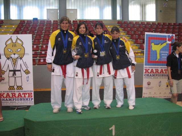 El equipo femenino de Kárate de la ULPGC. De izda. a dcha: Lorena Rodríguez, María José González, Ivonne González y Ainhoa Mejías