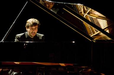El pianista grancanario Iván Martín ofreció un recital de piano