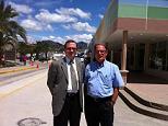 El Decano Antonio González y el Vicerrector de la Universidad Técnica Particular de Loja (UTPJ), el Dr. Santiago Acosta
