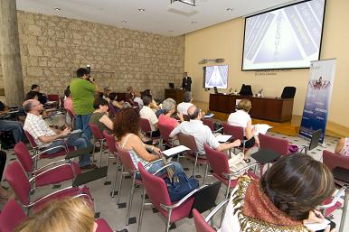 El Rector fue el encargado de presentar la charla del miércoles 22 de junio