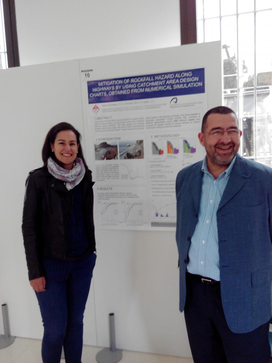 Candy García junto con el tutor del proyecto, Jorge Yepes
