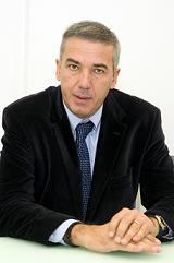 El Catedrático Luis Serra