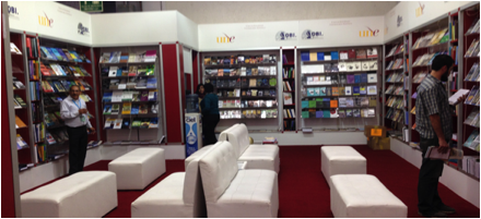 Stand de la UNE en la FIL 2015