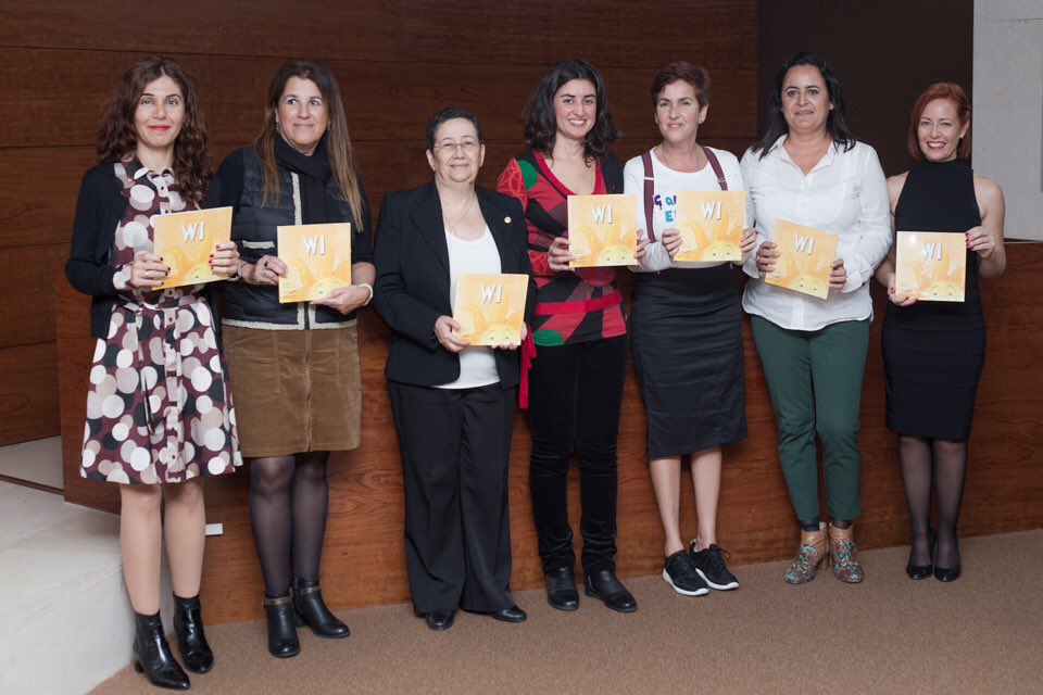Imagen de la presentación en Humanidades, que estuvo presidida por la Rectora Accidental (3ª por la izda.)