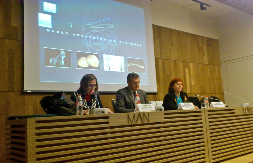 Imagen de la presentación con la participación del profesor de la ULPGC Manuel Ramírez (centro)