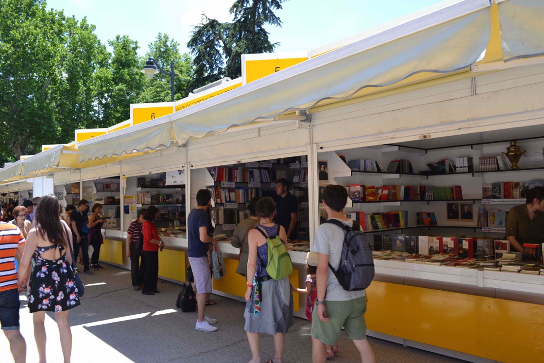 Stand de la UNE en la Feria del Libro de Madrid