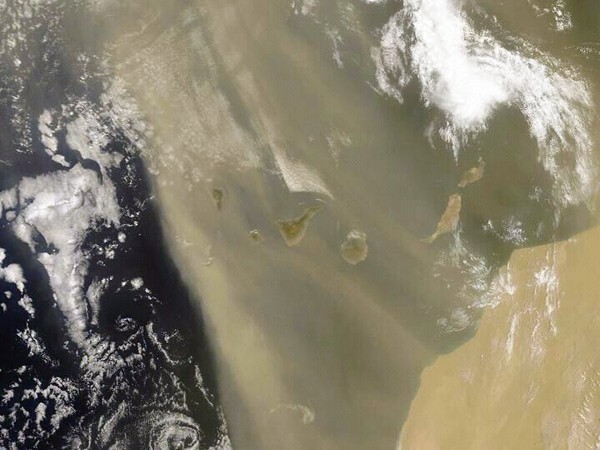 Imagen de polvo sahariano sobre Canarias, captada por la NASA