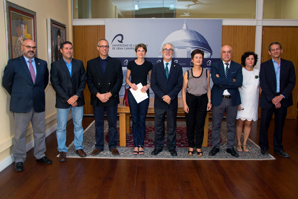 Foto de familia de los nuevos Catedráticos de la ULPGC