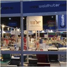 Imagen de archivo del pabellón de la UNE en la Feria del Libro de Buenos Aires