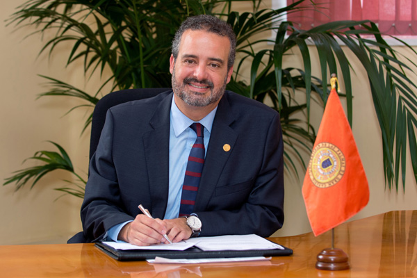 El Rector de la ULPGC Rafael Robaina