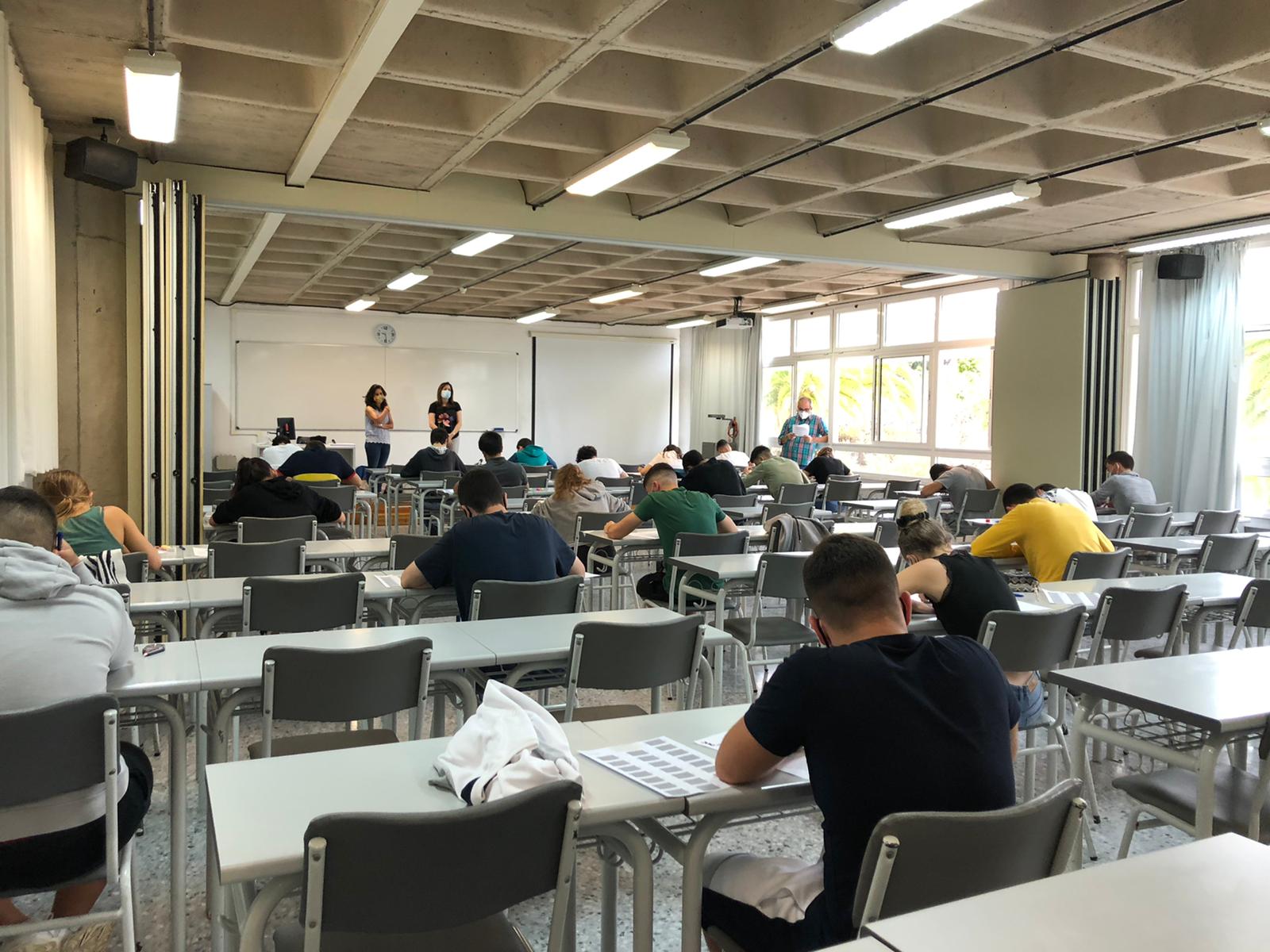 Más de 500 estudiantes se matriculan para la EBAU de septiembre en la ...