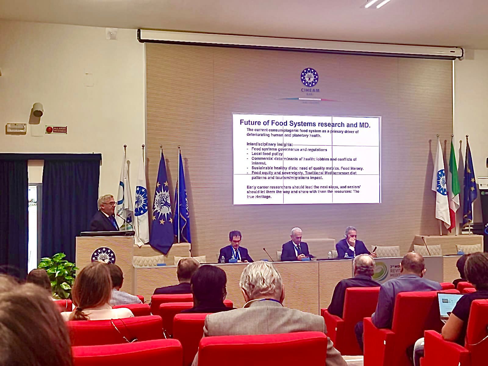 el-rector-participa-en-la-iii-conferencia-mundial-sobre-la-dieta