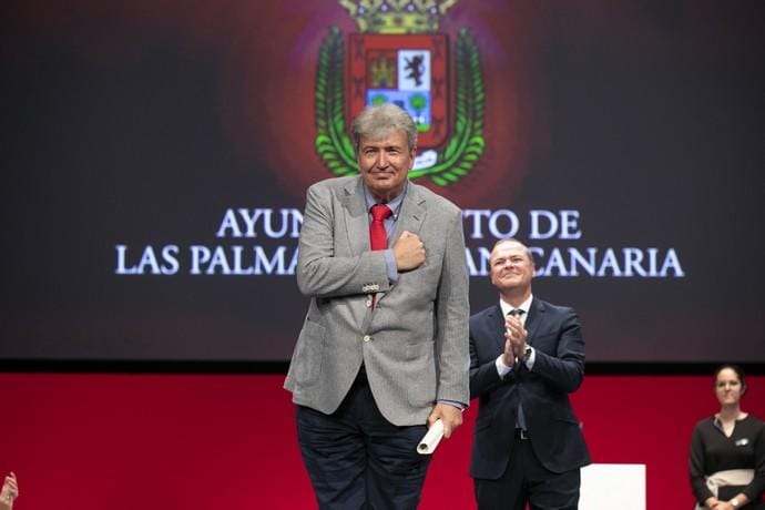 Agustín Millares en el acto de entrega de las distinciones