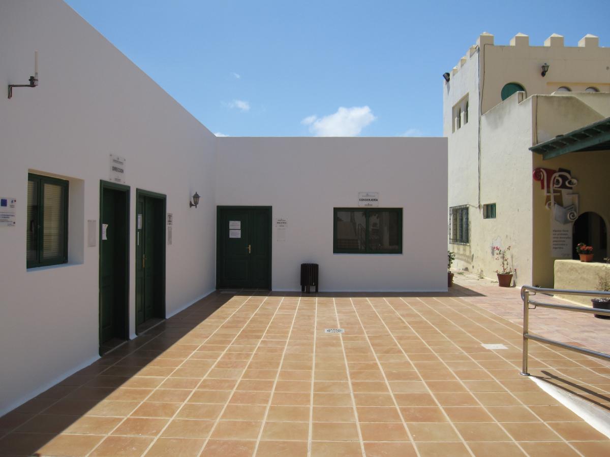 Imagen de la sede actual de los estudios de Enfermería en Lanzarote, ubicada en Tahíche