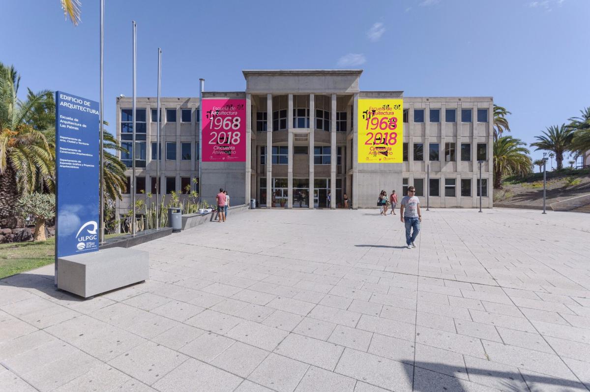 La Escuela de Arquitectura acoge la conmemoración del 50 Aniversario de la creación de los estudios de Arquitectura en Gran Canaria