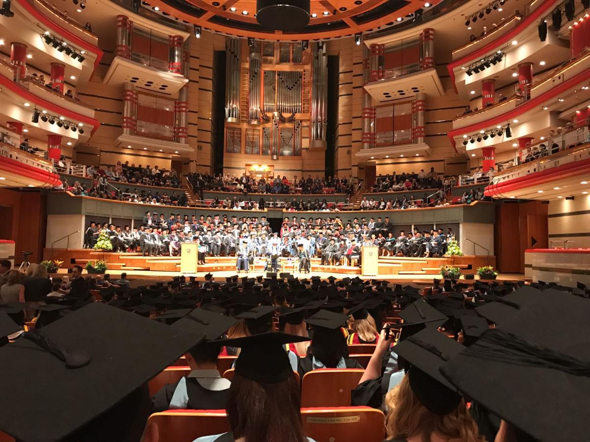 Imagen del Acto de entrega de diplomas y orla