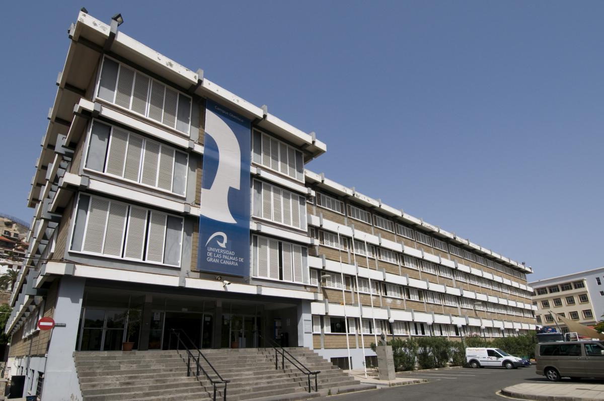 Imagen del edificio de Humanidades, en el Campus del Obelisco