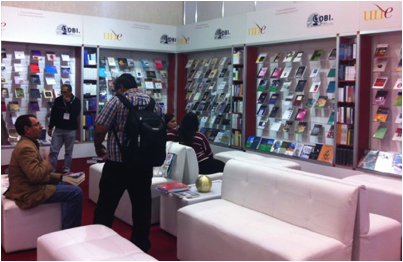 Stand de la UNE en la Feria Internacional del Libro de Guadalajara