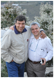 El Catedrático Antonio Fernández (i) y el profesor Giovanni Di Guardo, de la Universidad de Téramo