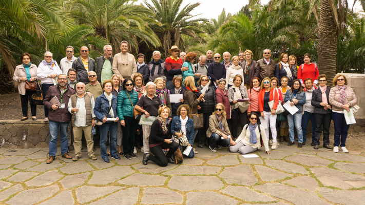 Foto de familia de los alumnos durante la visita