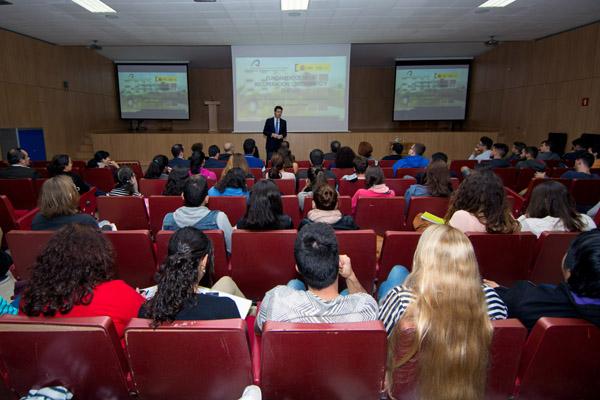 Imagen de la conferencia