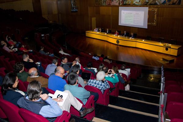 Imagen de la sesión extraordinaria del Claustro Universitario