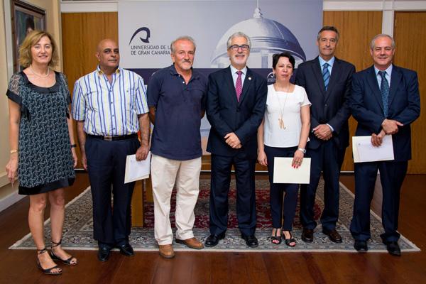 De izda. a dcha.: Carmen Salinero, Kishin Sadarangani, Juan Carlos Díaz, el Rector José Regidor, Lidia Díaz, Pedro Carballo y Carlos J. Gutiérrez