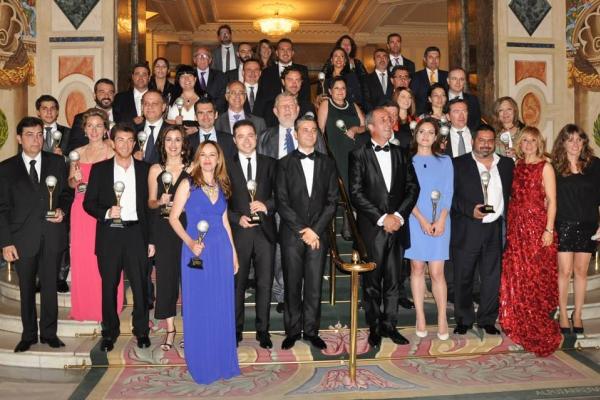 Foto de familia de los galardonados, entre ellos el Decano de la Facultad de Ciencias del Mar