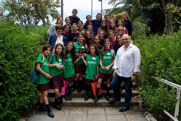 Foto de grupo de los finalistas de Primaria