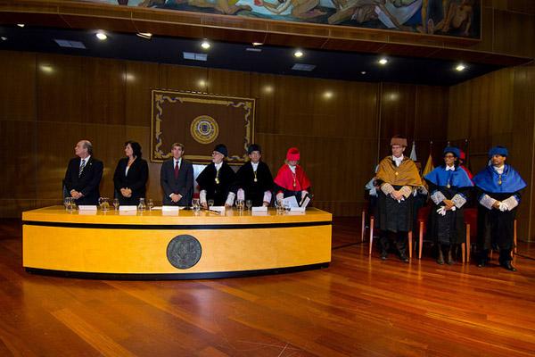 Mesa presidencial del Acto Académico de Apertura