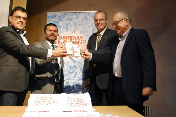 Imagen de los representantes institucionales