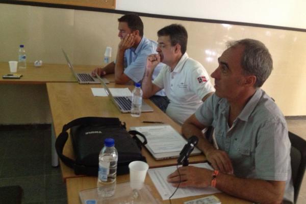 El tribunal durante la defensa del Trabajo de Final de Grado
