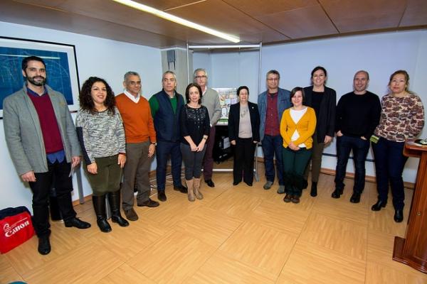 Foto de familia de los participantes en el encuentro