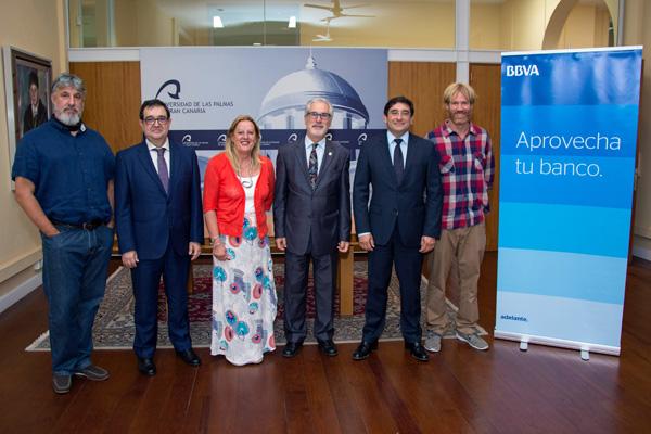 Foto de familia con los patrocinadores