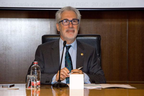 La mesa estuvo presidida por el Rector José Regidor