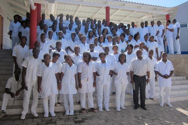 Foto de grupo de los alumnos formados en la UniZambeze, con la colaboración de la ULPGC