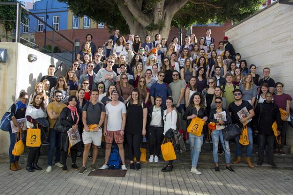 Foto de familia de los alumnos de intercambio