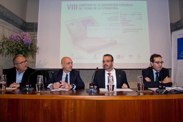 El Rector de la ULPGC (2º por la dcha), en la inauguración del encuentro