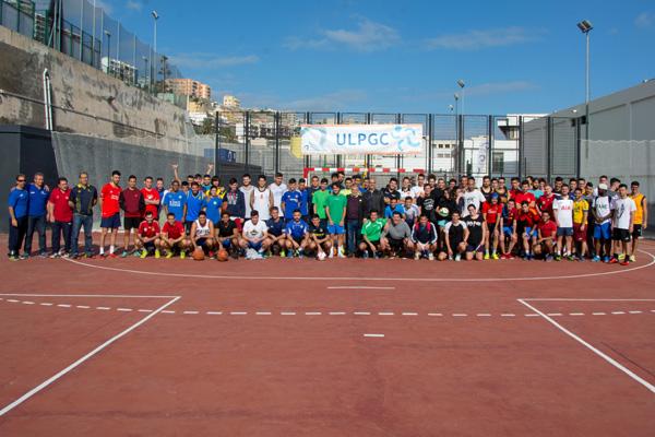 Foto de grupo de los participantes en los Torneos Rápidos